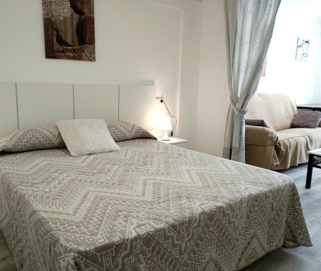 Apartaloft La Celestina Apartment อัลมาโกร ภายนอก รูปภาพ